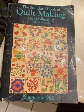 The Standard Book of Quilt Making and Collecting - Multicolor